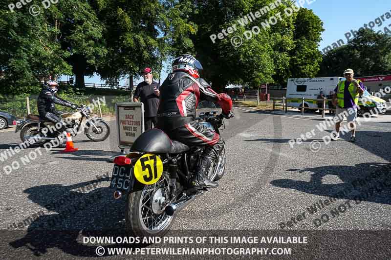 cadwell park;cadwell park photographs;cadwell trackday photographs;enduro digital images;event digital images;eventdigitalimages;peter wileman photography;racing digital images;trackday digital images;trackday photos